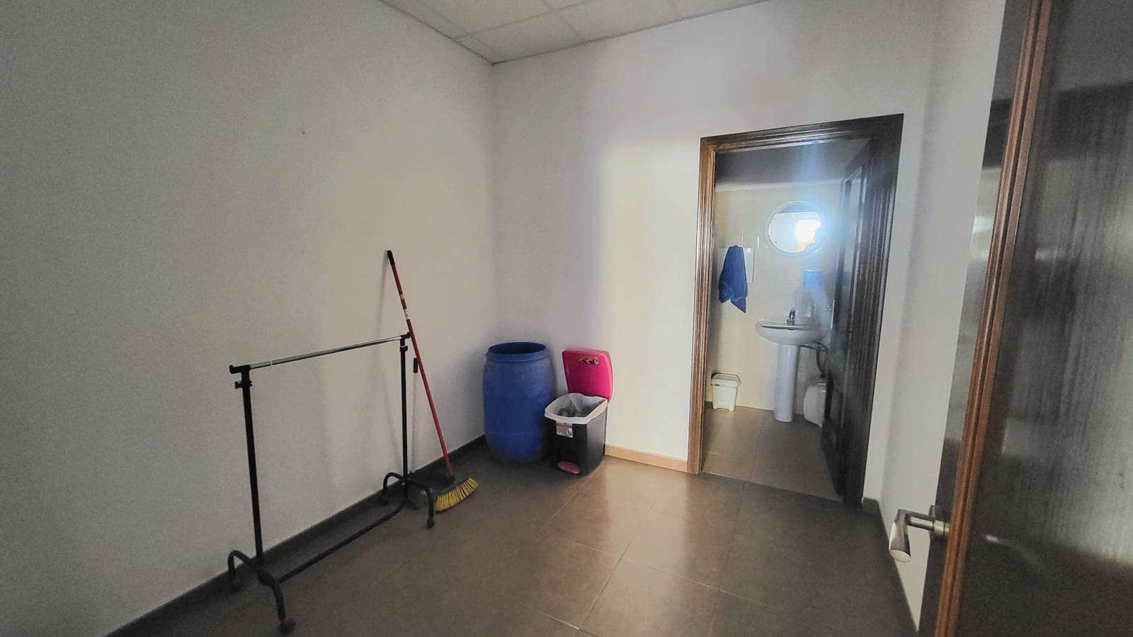 1 quarto Comercial para arrendar em Albox - 450 € (Ref: 9500530)