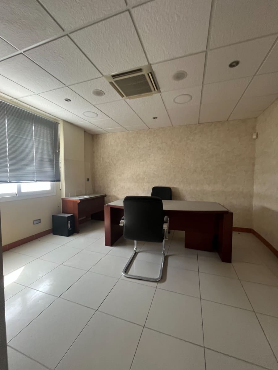 6 quarto Comercial para arrendar em Albox - 800 € (Ref: 9500550)