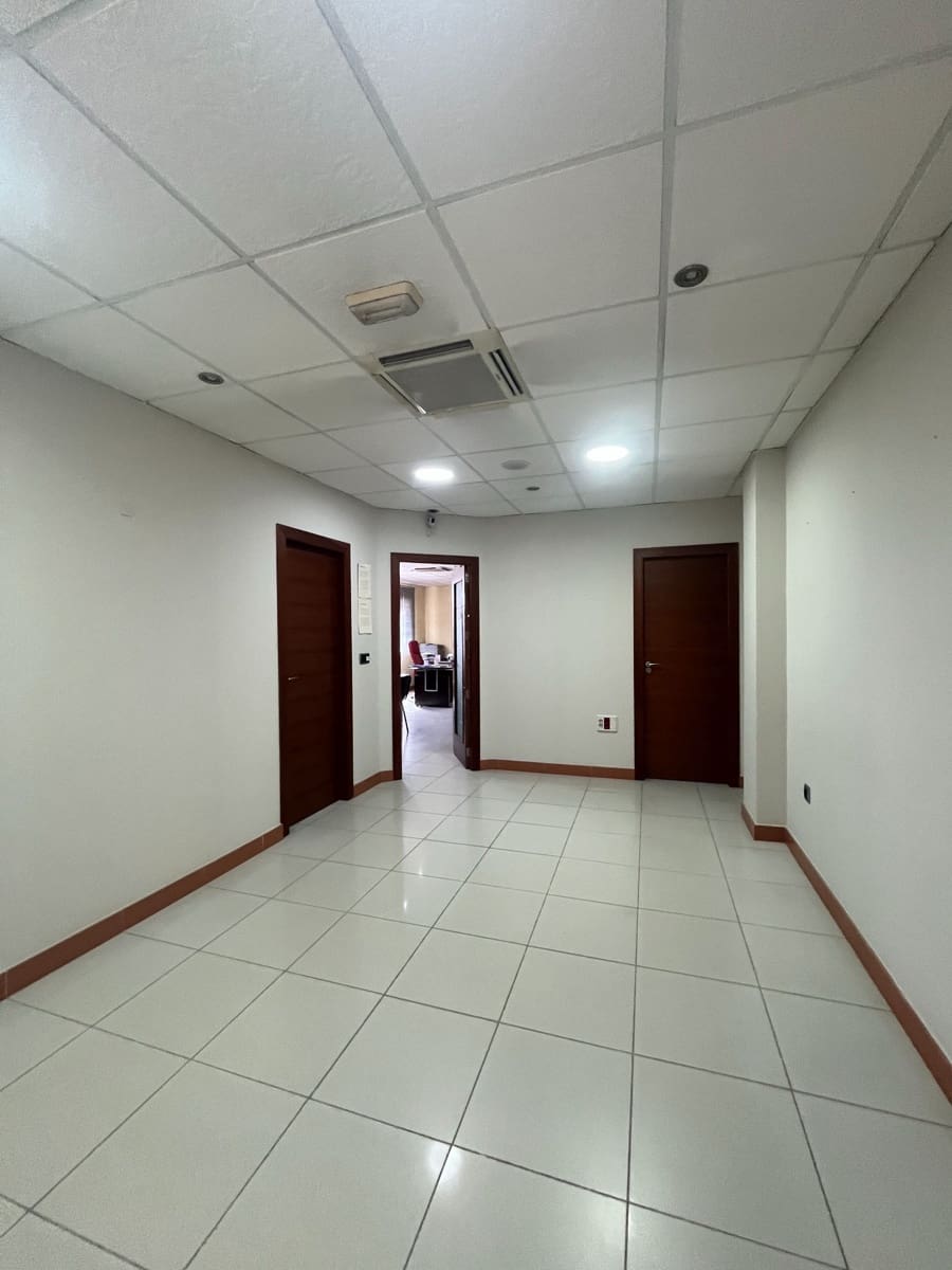 6 quarto Comercial para arrendar em Albox - 800 € (Ref: 9500550)