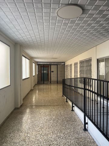 6 quarto Comercial para arrendar em Albox - 800 € (Ref: 9500550)