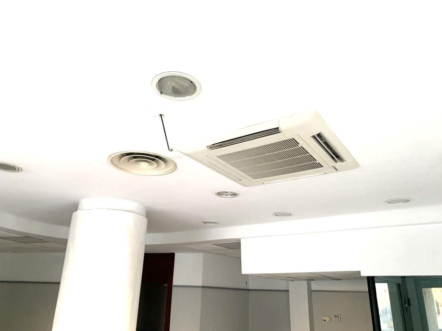 3 quarto Comercial para arrendar em Albox - 700 € (Ref: 9500553)