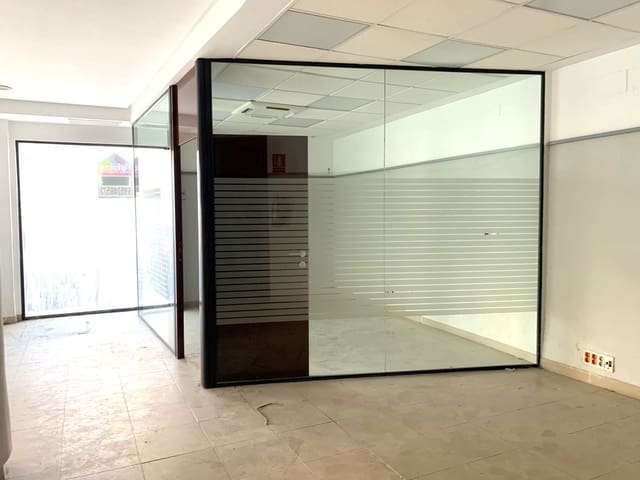 3 quarto Comercial para arrendar em Albox - 700 € (Ref: 9500553)