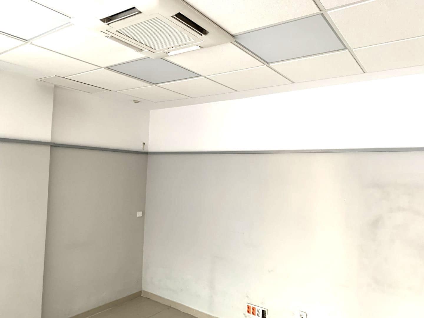 3 quarto Comercial para arrendar em Albox - 700 € (Ref: 9500553)