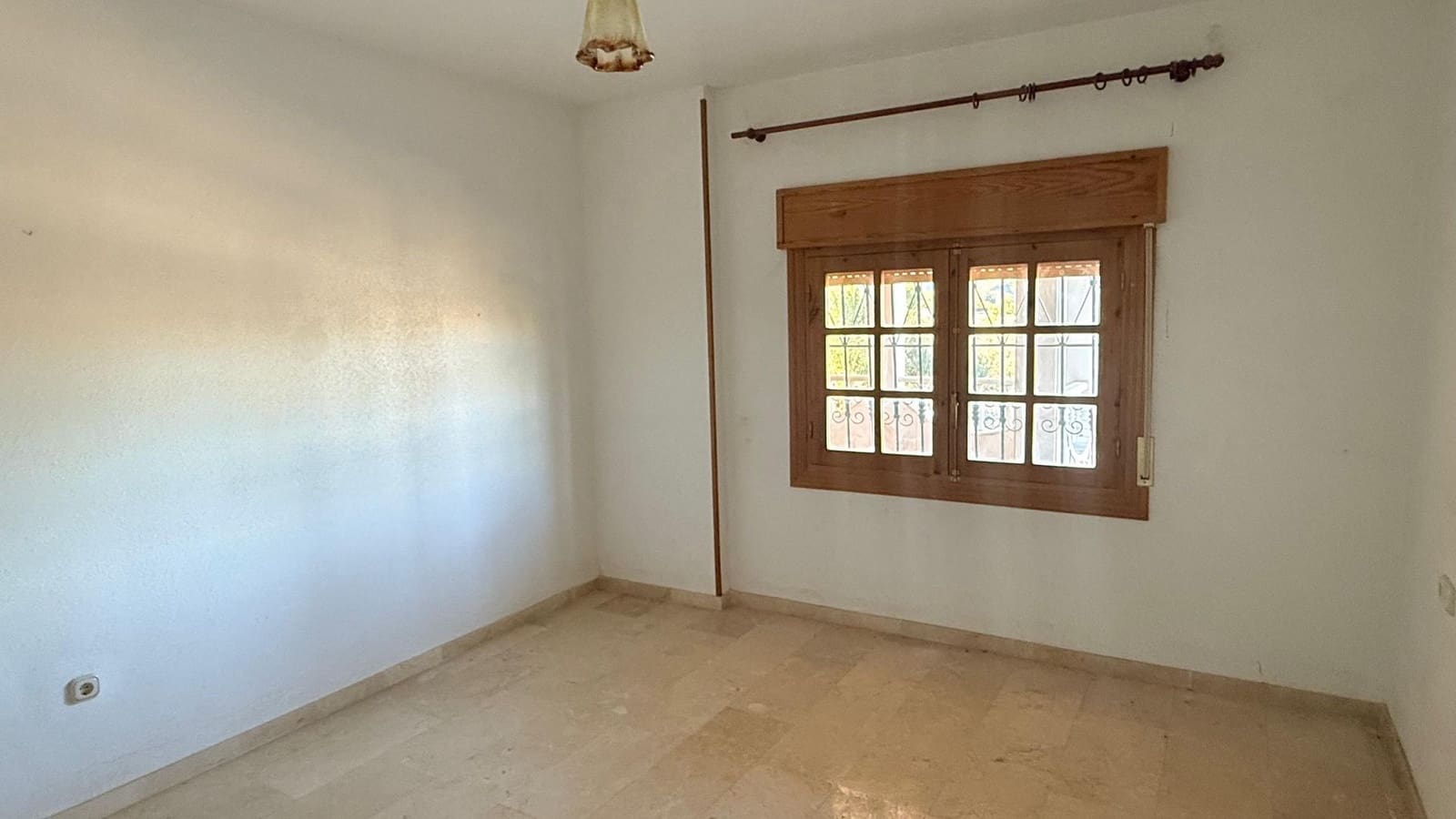 4 makuuhuone Huvila myytävänä paikassa Albox mukana uima-altaan 
autotalli - 220 000 € (Ref: 9500570)