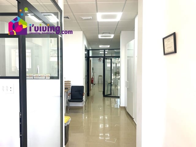 Local Comercial de 4 habitaciones en Albox en alquiler - 500 € (Ref: 9518518)