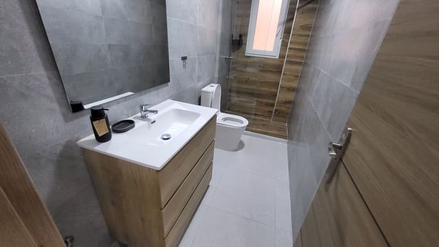 Appartement de 1 chambre à louer à Albox - 450 € (Ref: 9526330)