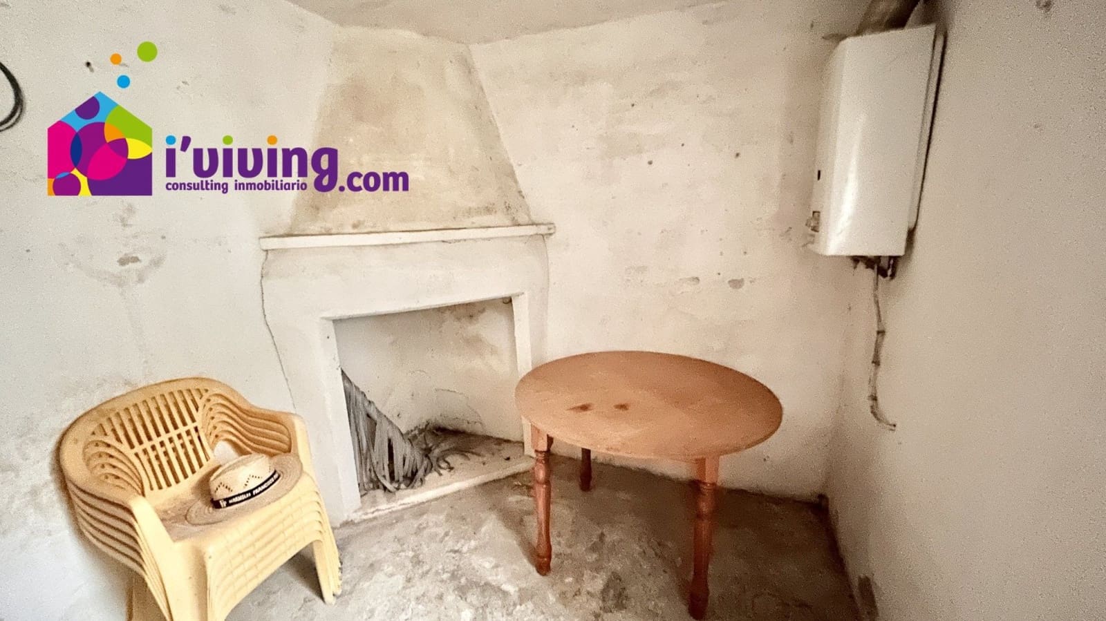 4 bedroom Villa for sale in Fines - € 65,000 (Ref: 9533310)