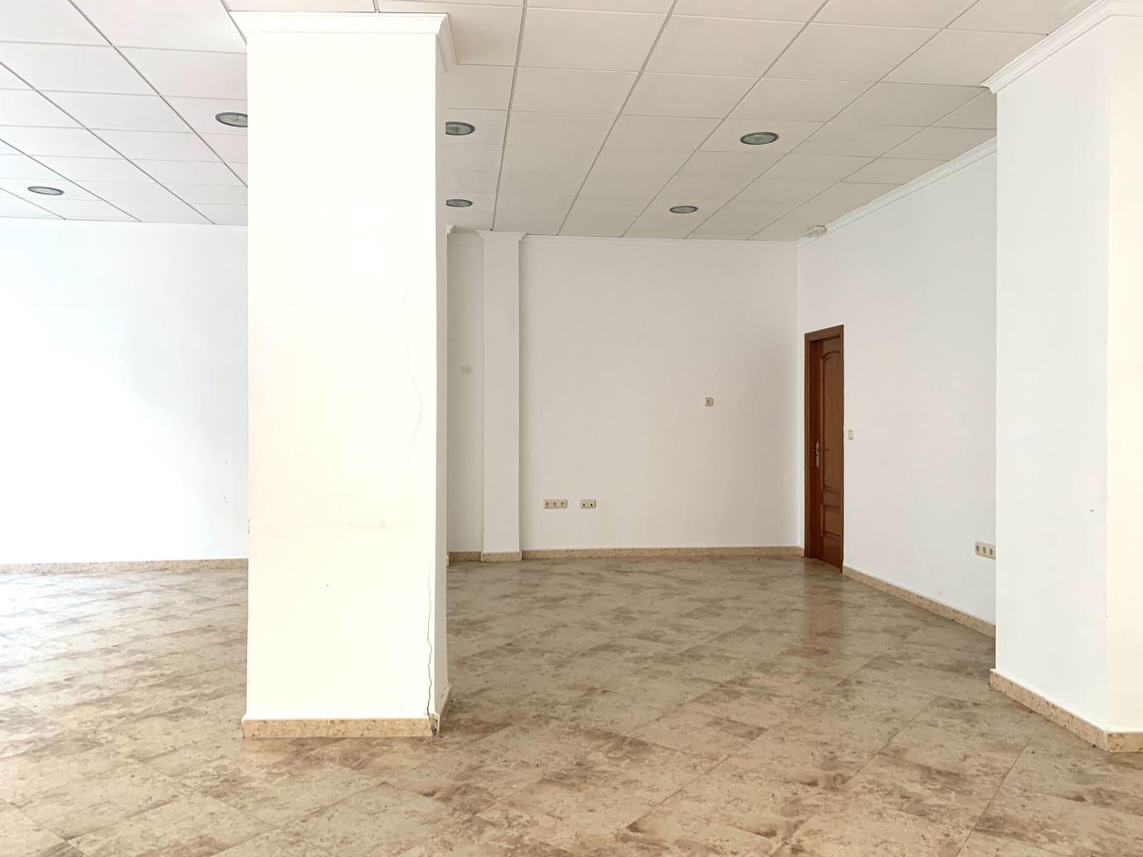 1 bedroom Commercial for rent in Albox - € 500 (Ref: 9590765)