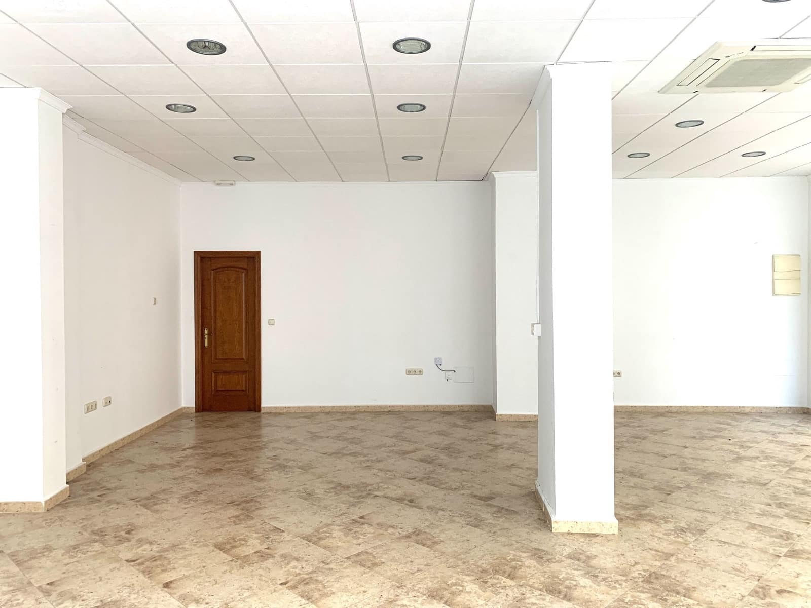 1 bedroom Commercial for rent in Albox - € 500 (Ref: 9590765)