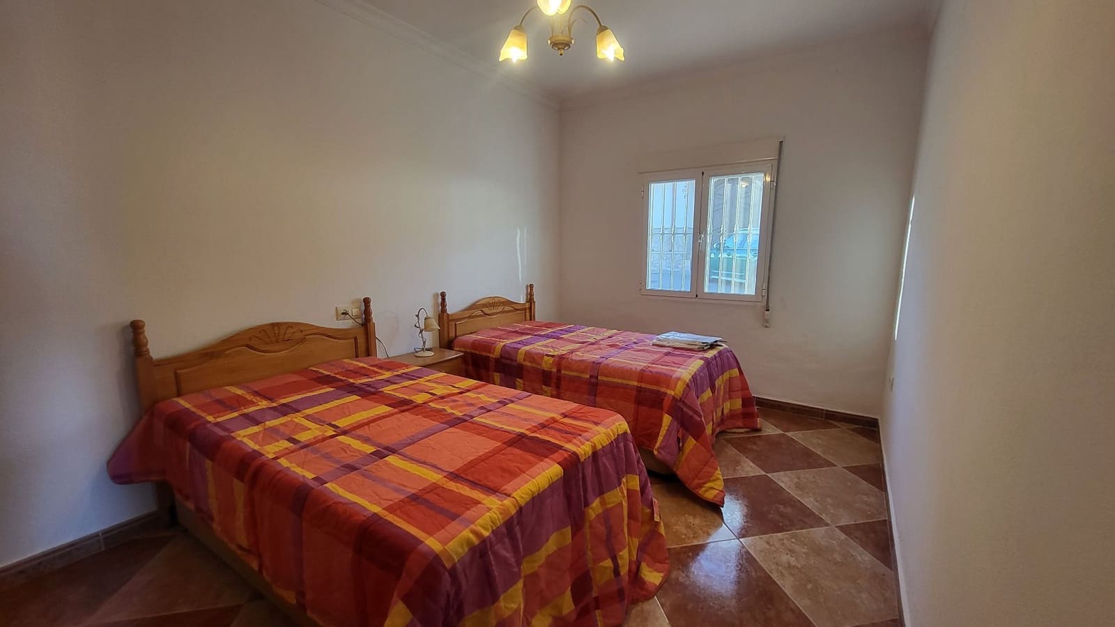 4 slaapkamer Villa te huur in Albox - € 850 (Ref: 9594739)