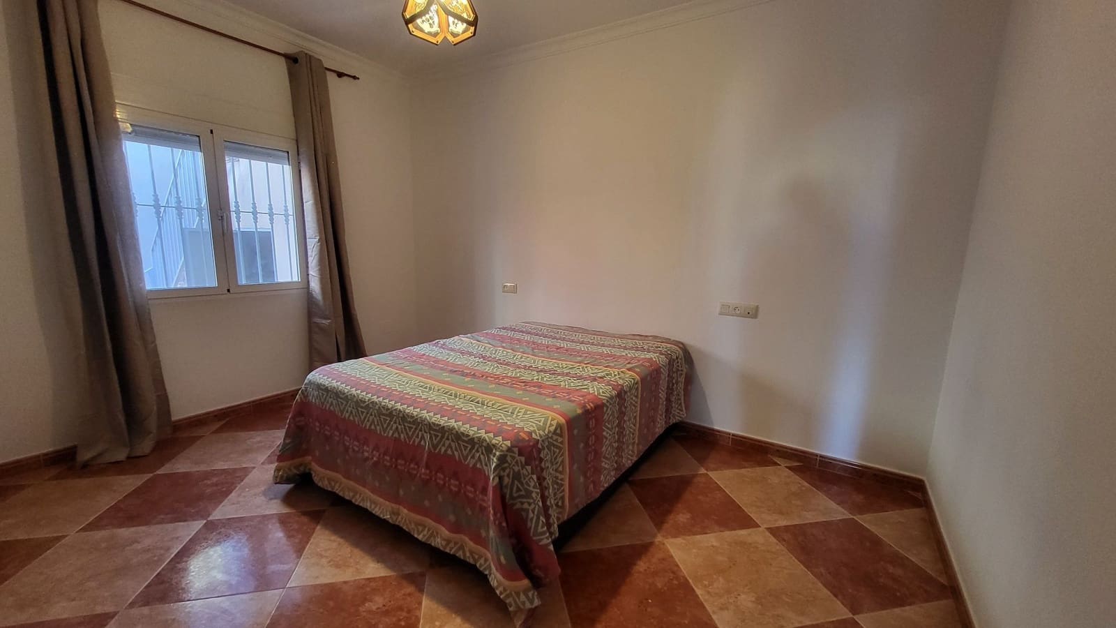 4 slaapkamer Villa te huur in Albox - € 850 (Ref: 9594739)