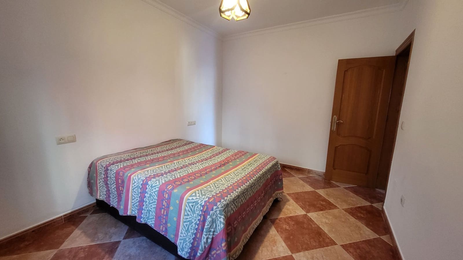 4 slaapkamer Villa te huur in Albox - € 850 (Ref: 9594739)