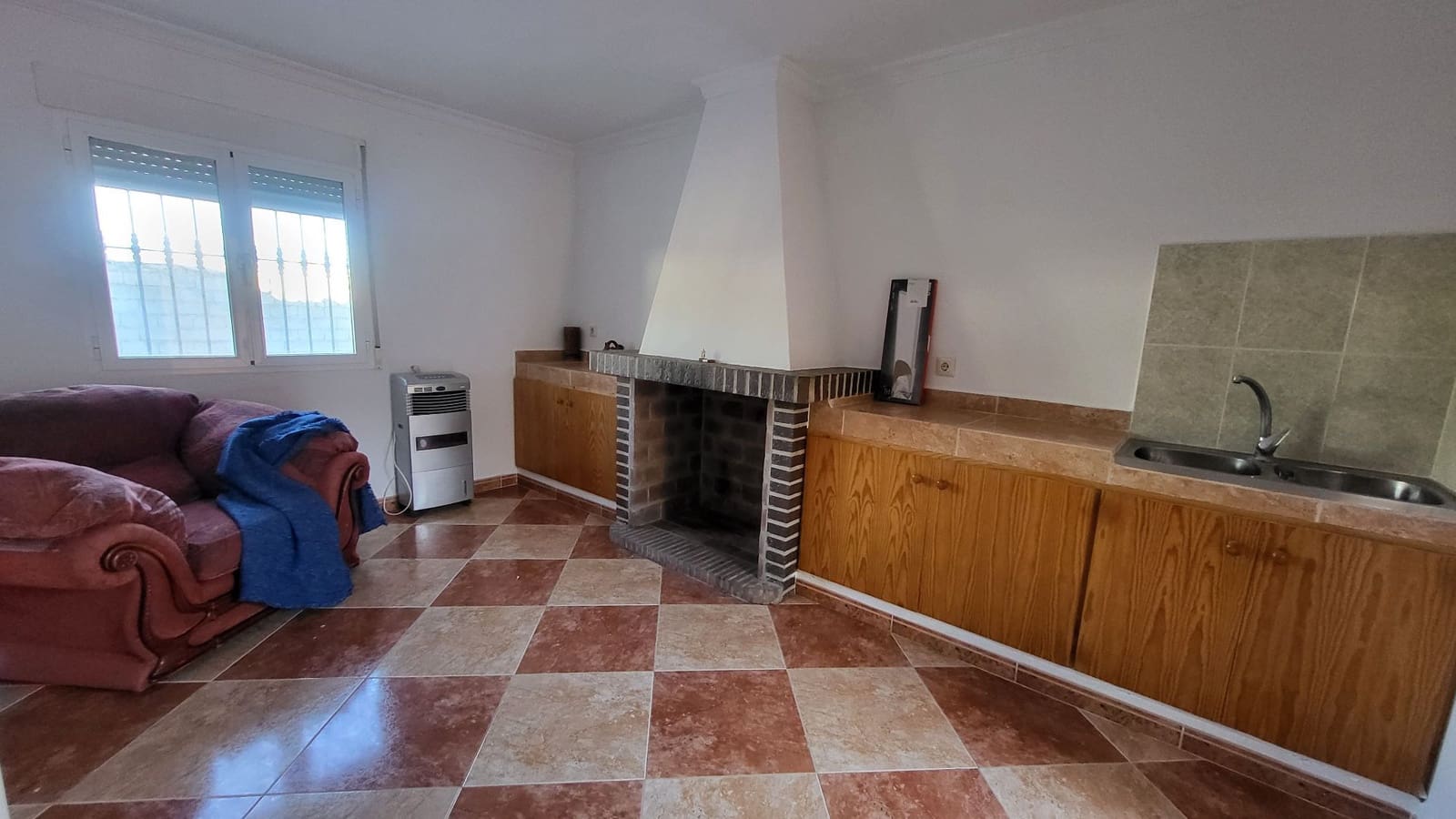 4 slaapkamer Villa te huur in Albox - € 850 (Ref: 9594739)