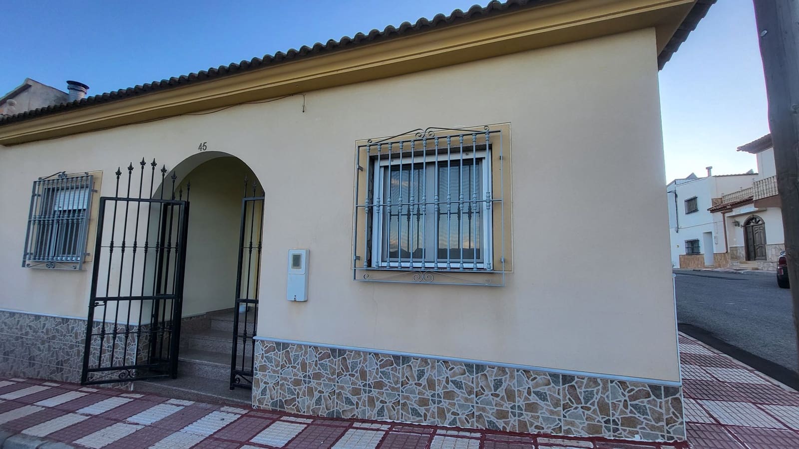 4 slaapkamer Villa te huur in Albox - € 850 (Ref: 9594739)