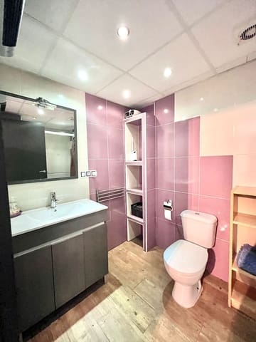 2 slaapkamer Flat te huur in Albox - € 450 (Ref: 9658400)