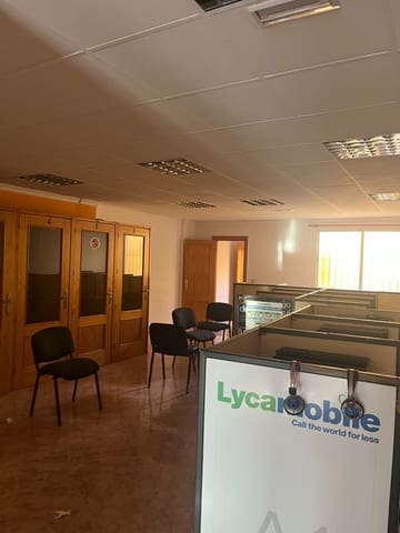 Komercyjne do wynajęcia w Albox - 450 € (Ref: 9719673)