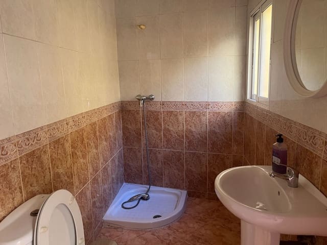 Komercyjne do wynajęcia w Albox - 450 € (Ref: 9719673)