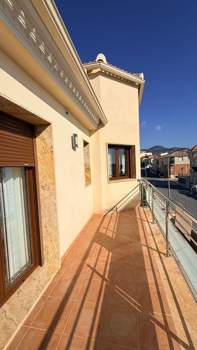 5 bedroom Villa for sale in Olula del Rio with garage - € 299,990 (Ref: 9719674)