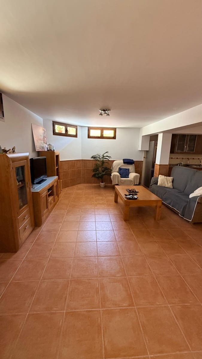 5 bedroom Villa for sale in Olula del Rio with garage - € 299,990 (Ref: 9719674)