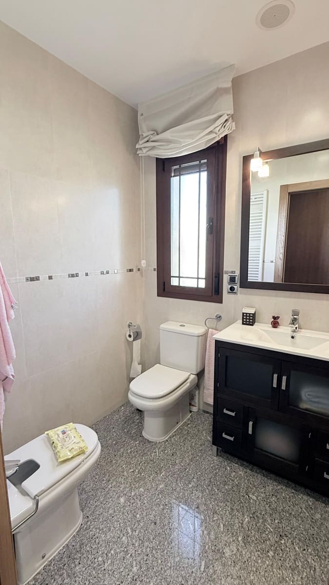 5 bedroom Villa for sale in Olula del Rio with garage - € 299,990 (Ref: 9719674)