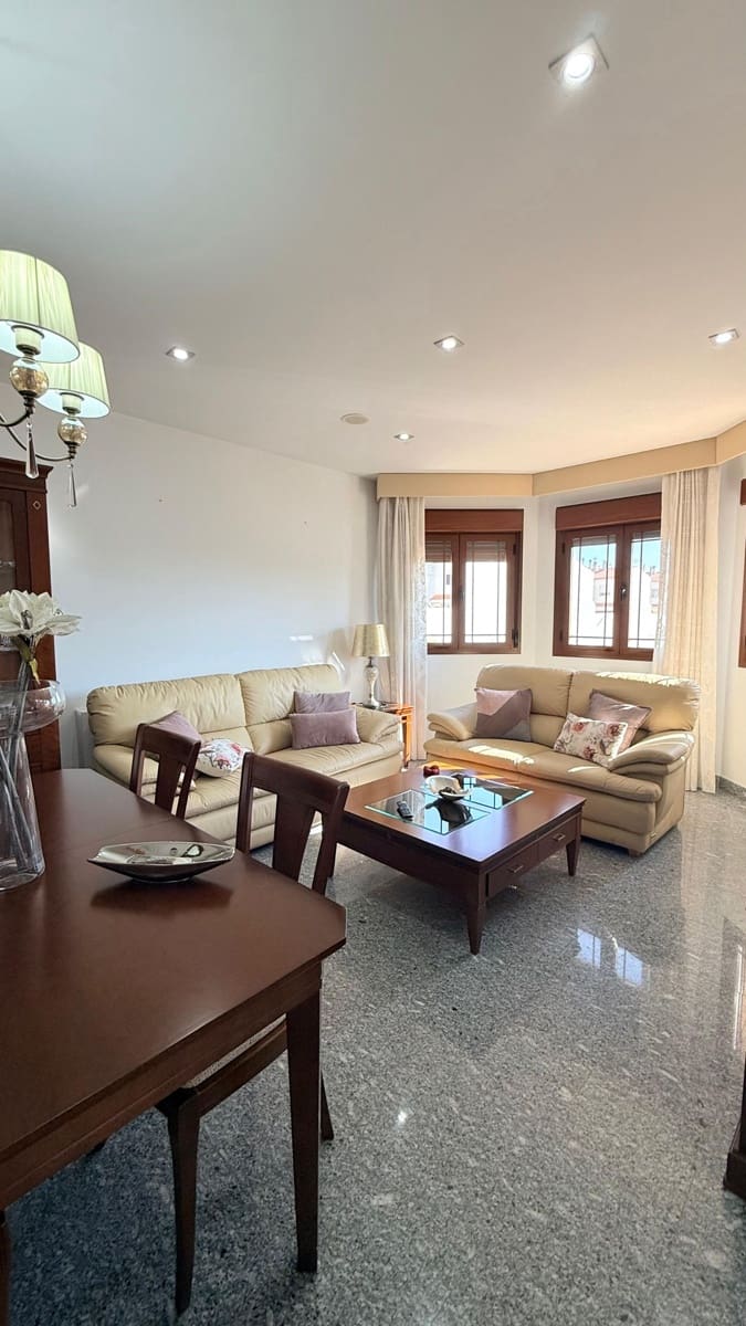 5 bedroom Villa for sale in Olula del Rio with garage - € 299,990 (Ref: 9719674)