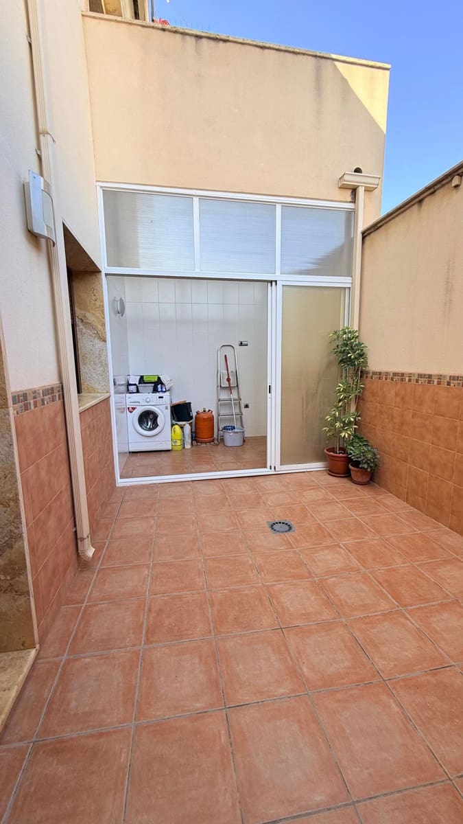 5 bedroom Villa for sale in Olula del Rio with garage - € 299,990 (Ref: 9719674)