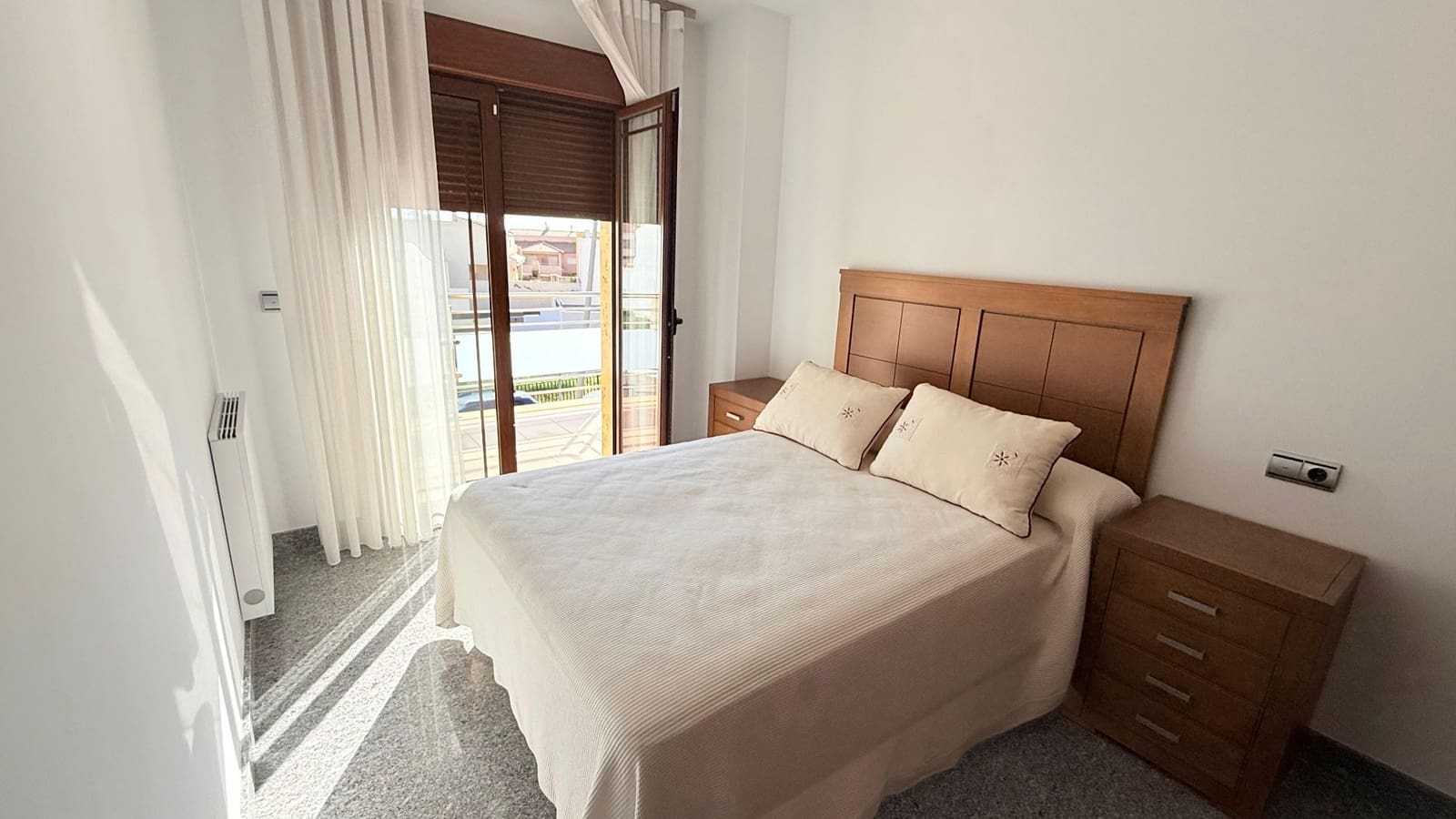 5 bedroom Villa for sale in Olula del Rio with garage - € 299,990 (Ref: 9719674)