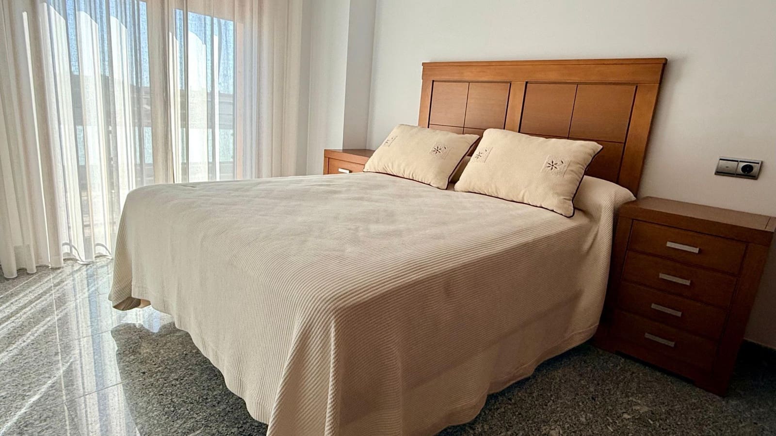 5 bedroom Villa for sale in Olula del Rio with garage - € 299,990 (Ref: 9719674)