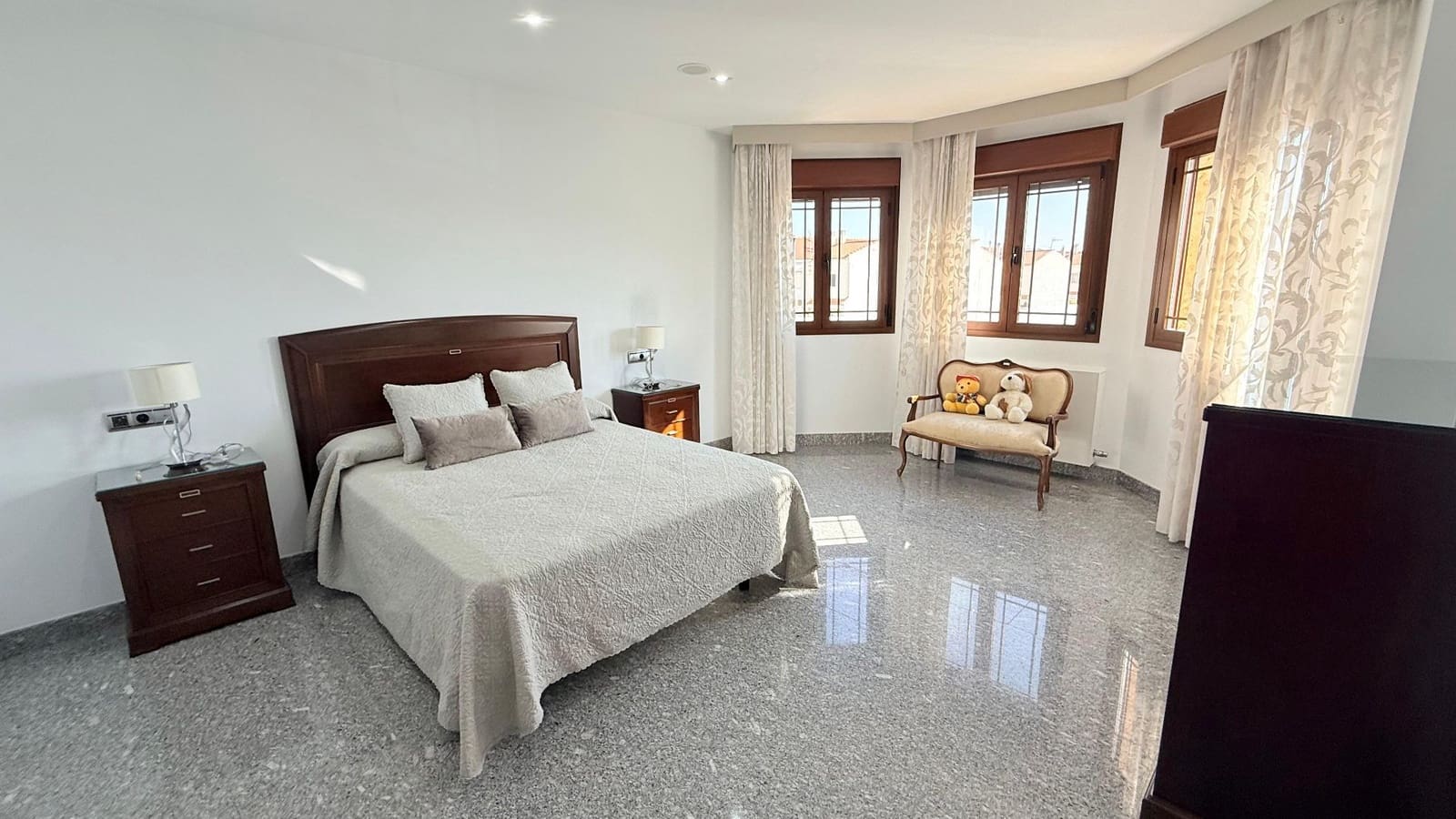 5 bedroom Villa for sale in Olula del Rio with garage - € 299,990 (Ref: 9719674)