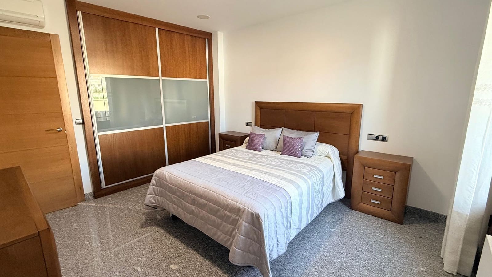 5 bedroom Villa for sale in Olula del Rio with garage - € 299,990 (Ref: 9719674)