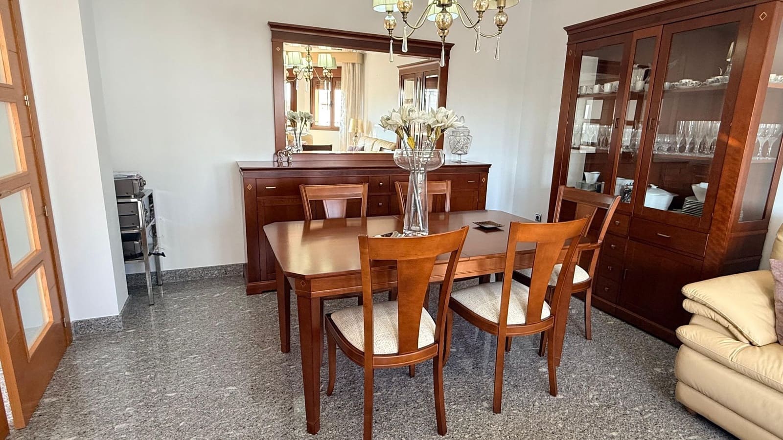 5 bedroom Villa for sale in Olula del Rio with garage - € 299,990 (Ref: 9719674)