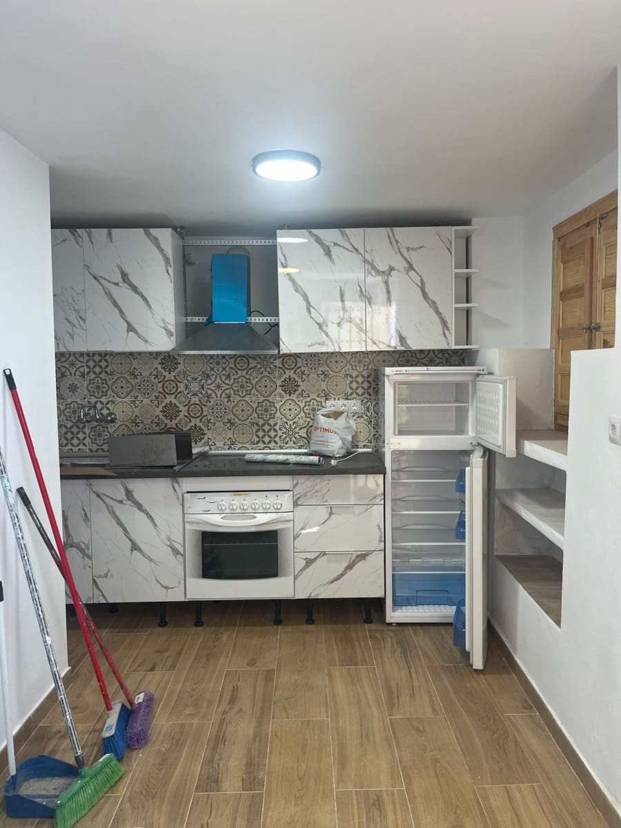 2 bedroom Finca/Country House for rent in Albox with garage - € 650 (Ref: 9719675)