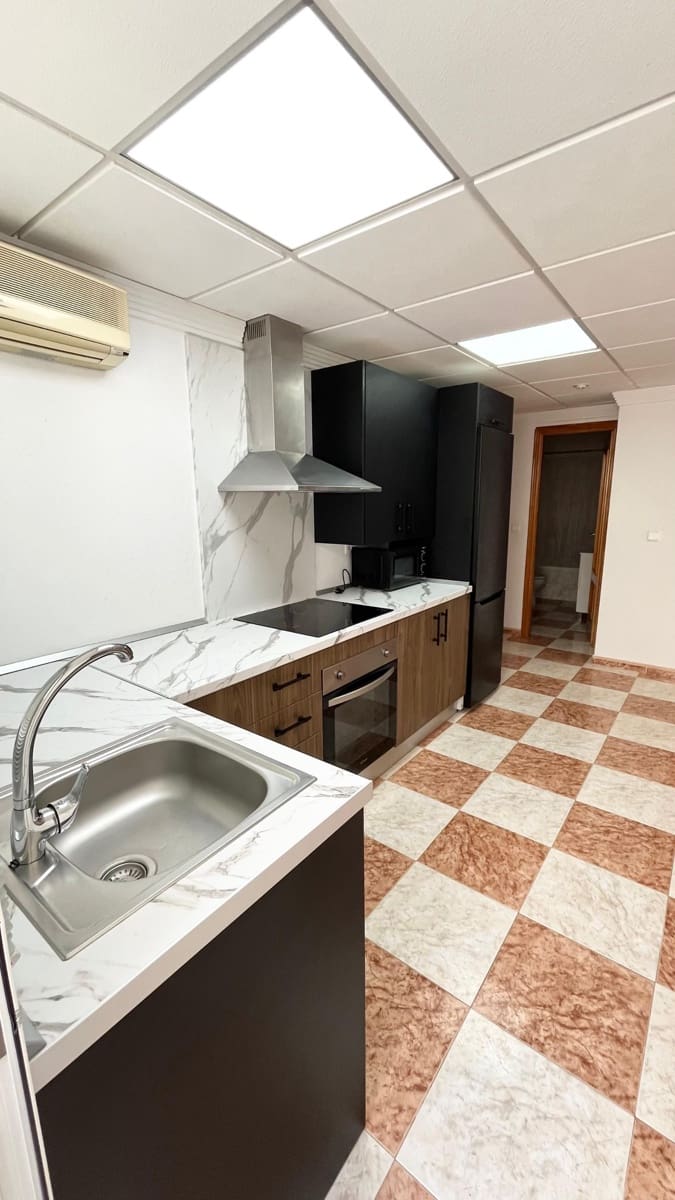 3 bedroom Flat for rent in Albox - € 500 (Ref: 9721374)