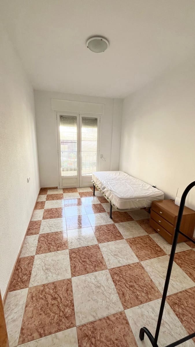 3 bedroom Flat for rent in Albox - € 500 (Ref: 9721374)