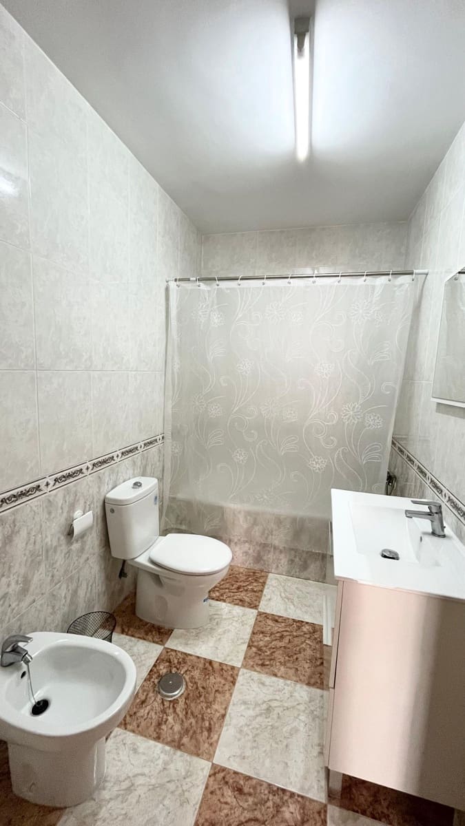 3 bedroom Flat for rent in Albox - € 500 (Ref: 9721374)