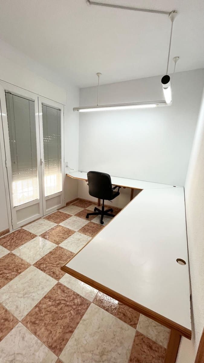 3 bedroom Flat for rent in Albox - € 500 (Ref: 9721374)