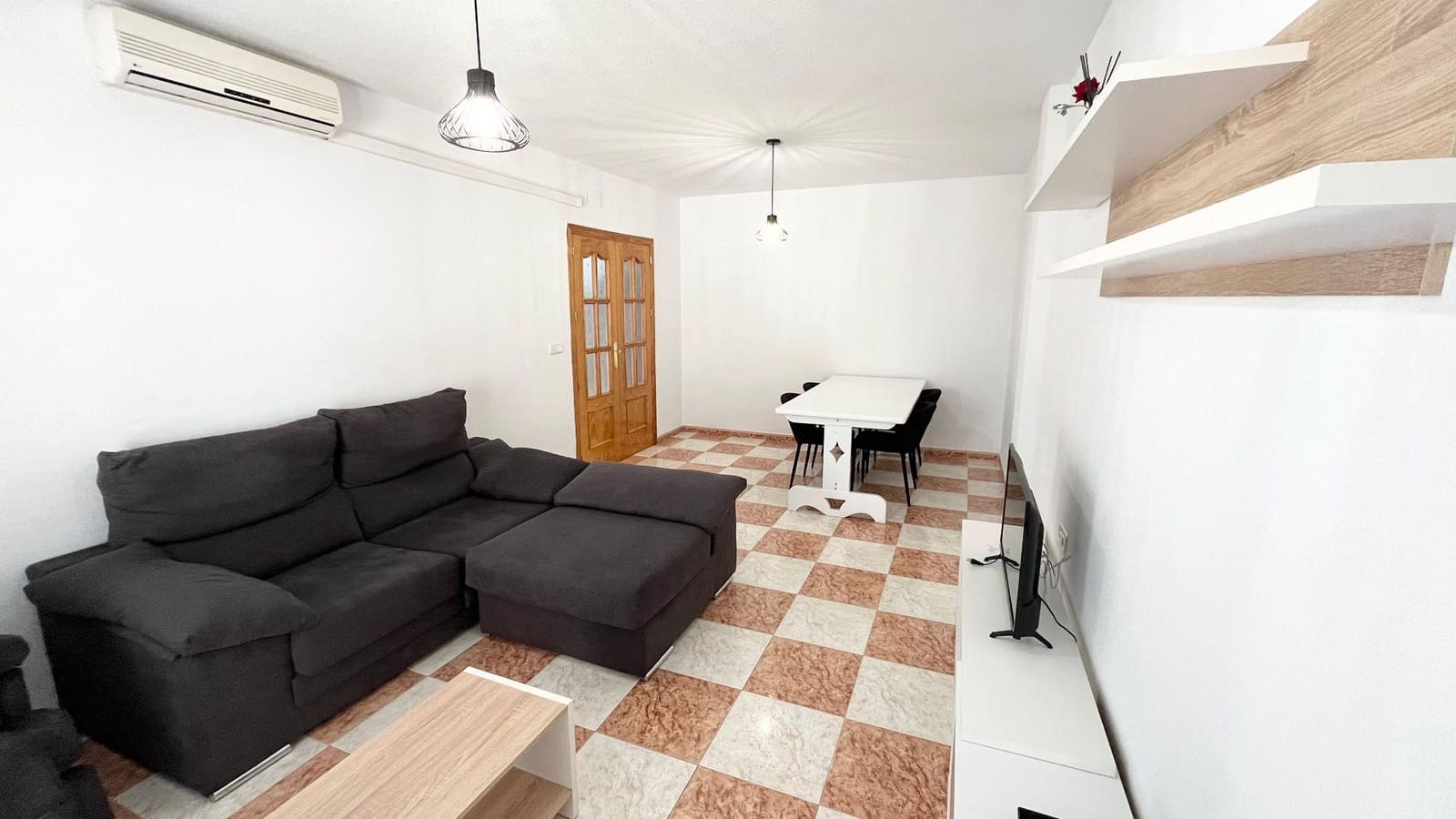 3 bedroom Flat for rent in Albox - € 500 (Ref: 9721374)