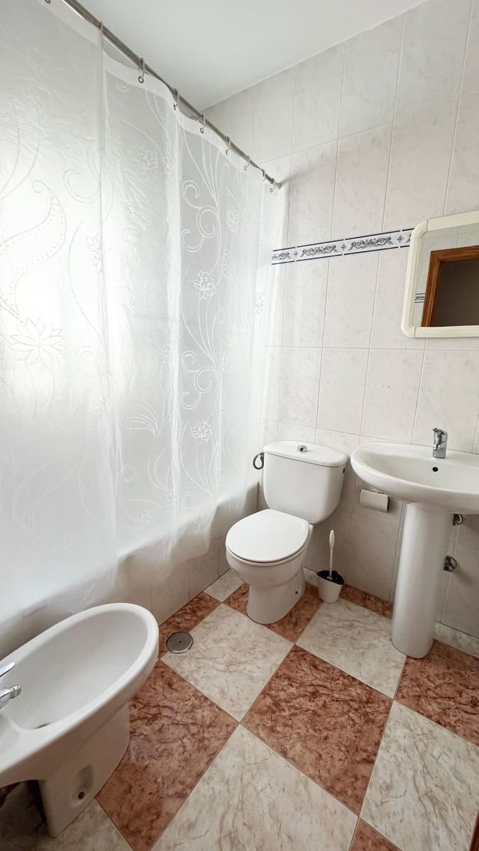 3 bedroom Flat for rent in Albox - € 500 (Ref: 9721374)