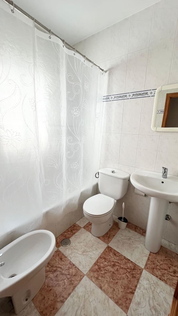 3 bedroom Flat for rent in Albox - € 500 (Ref: 9721374)