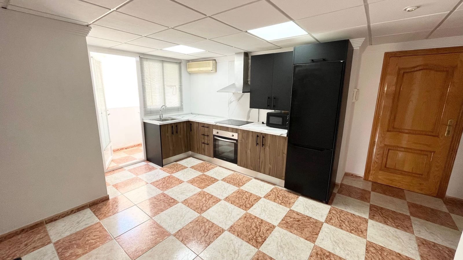 3 bedroom Flat for rent in Albox - € 500 (Ref: 9721374)