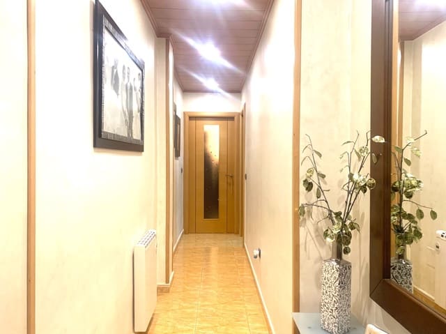 3 makuuhuone Asunto vuokrattavana paikassa Albox - 600 € (Ref: 9747703)