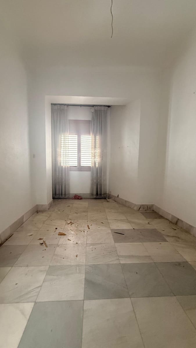 6 bedroom Townhouse for sale in Macael - € 79,900 (Ref: 9770325)