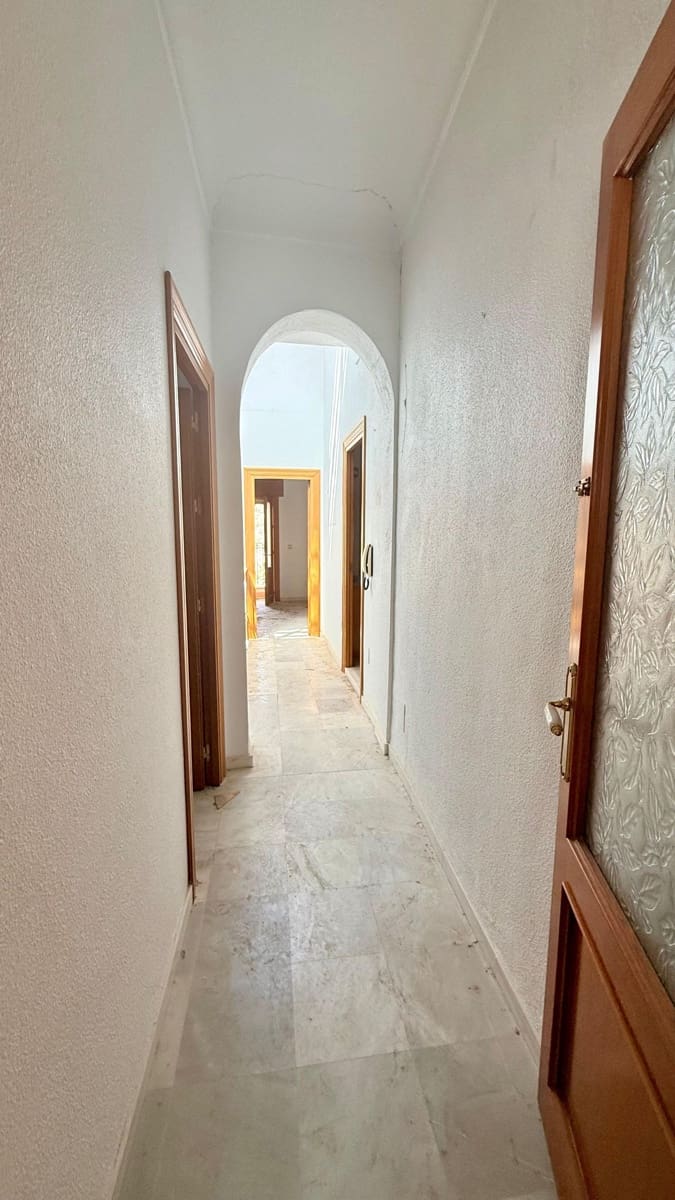 6 bedroom Townhouse for sale in Macael - € 79,900 (Ref: 9770325)