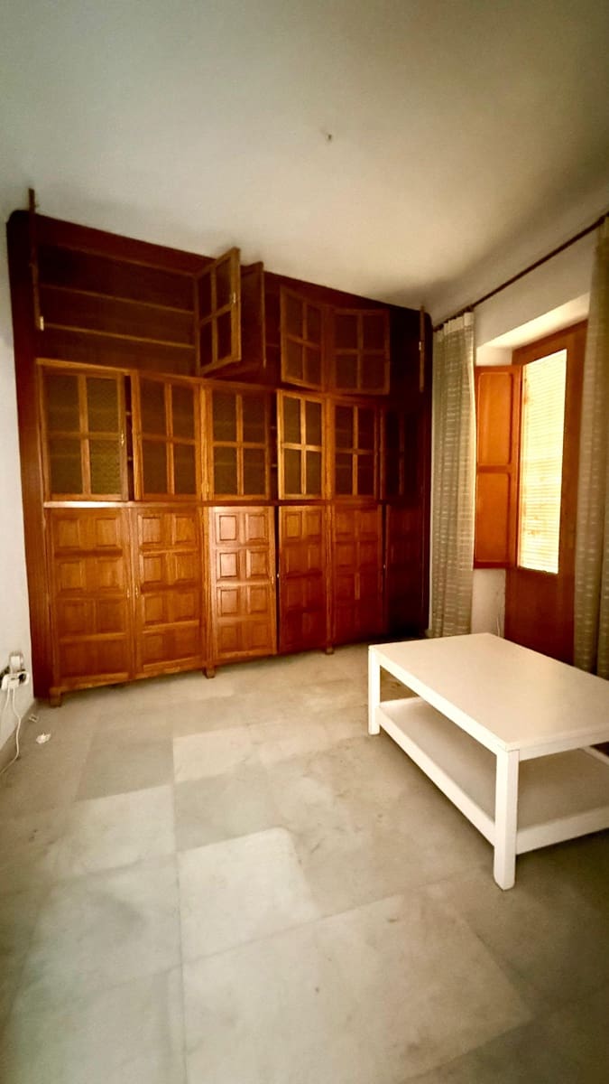 6 bedroom Townhouse for sale in Macael - € 79,900 (Ref: 9770325)