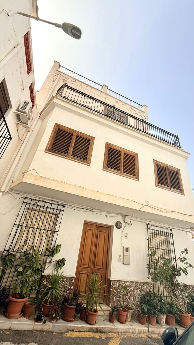 6 bedroom Townhouse for sale in Macael - € 79,900 (Ref: 9770325)