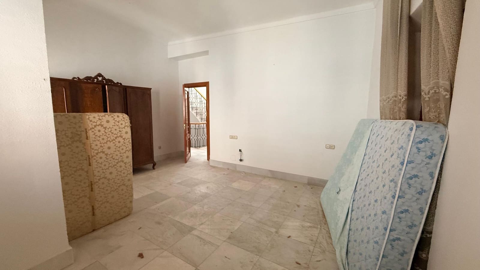 6 bedroom Townhouse for sale in Macael - € 79,900 (Ref: 9770325)