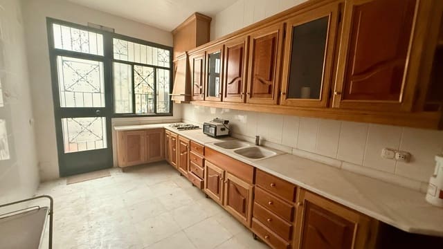 6 soveværelse Byhus til salg i Macael - € 79.900 (Ref: 9770325)