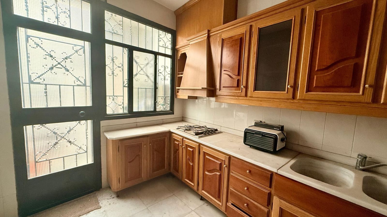 6 bedroom Townhouse for sale in Macael - € 79,900 (Ref: 9770325)