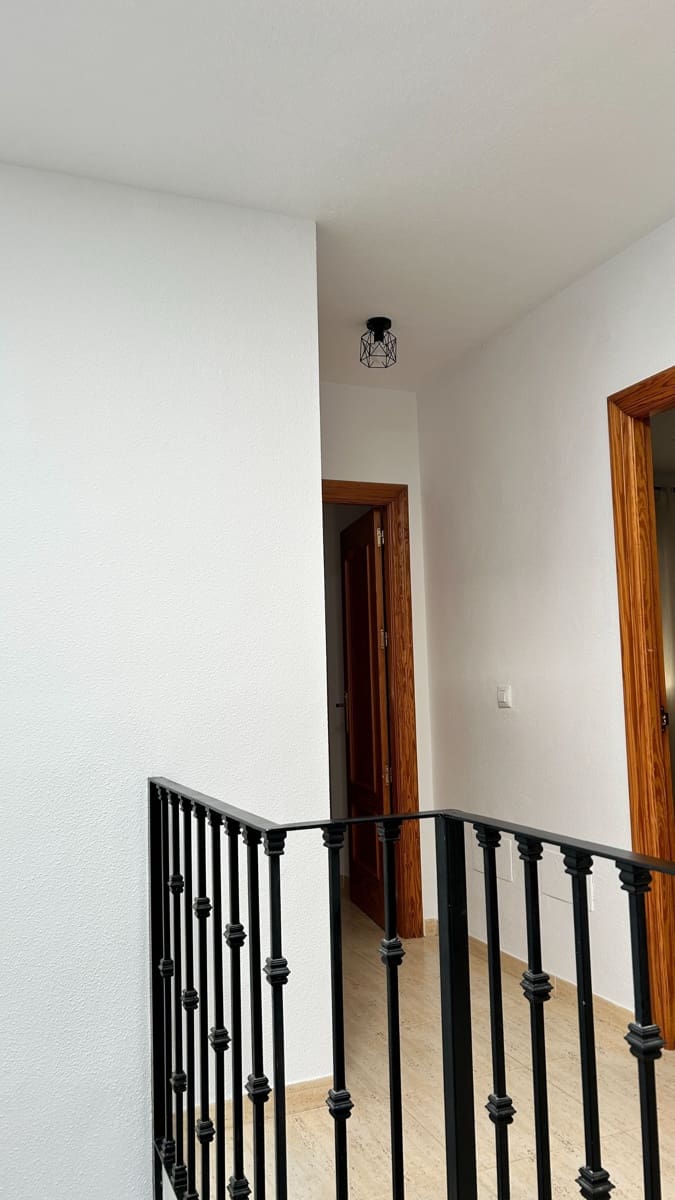 4 soveværelse Byhus til leje i La Alfoquia med garage - € 700 (Ref: 9772752)