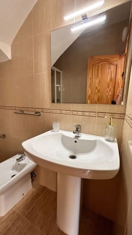 4 soveværelse Byhus til leje i La Alfoquia, Zurgena med garage - € 700 (Ref: 9772752)